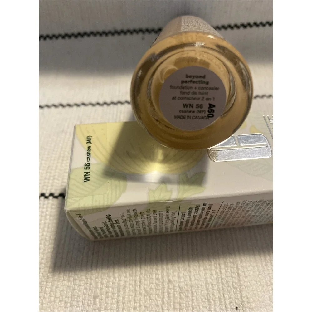 Clinique Beyond Perfecting Foundation + Concealer WN 56 CASHEW